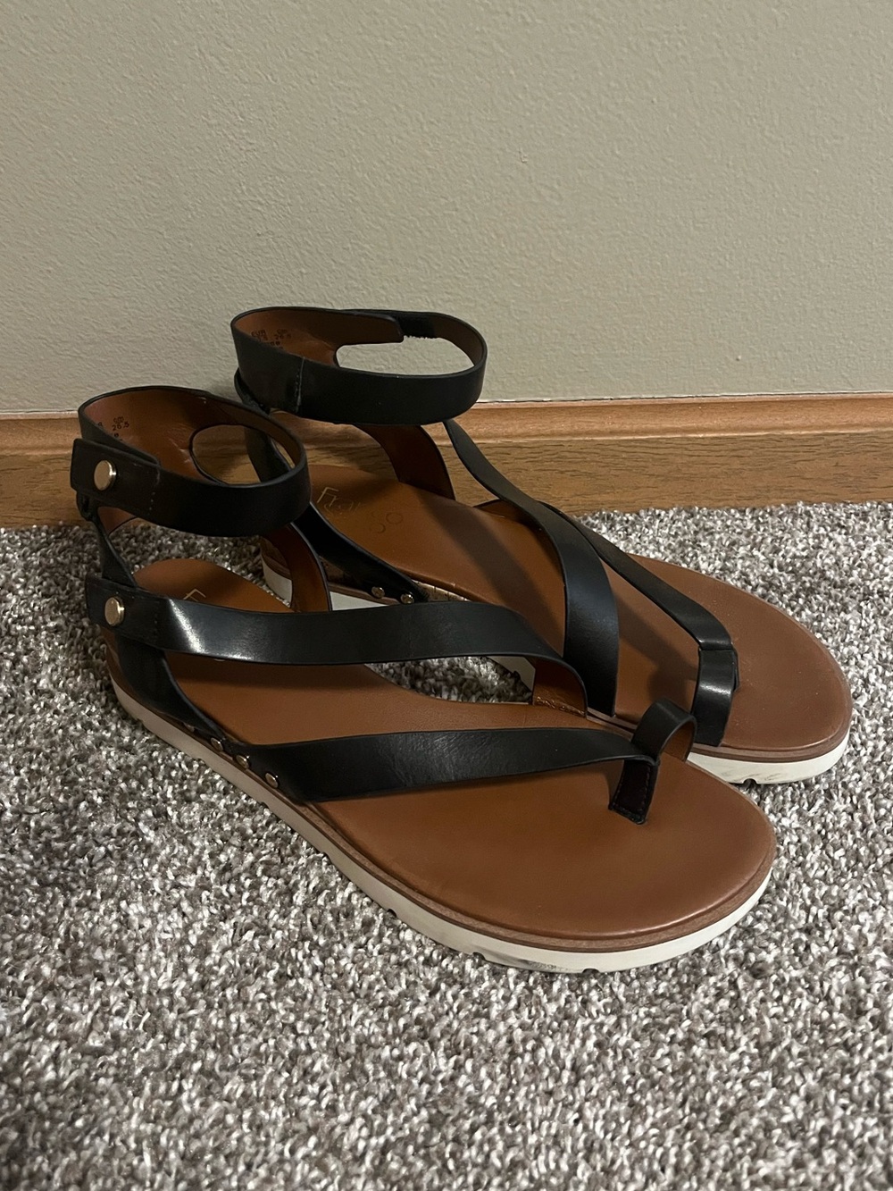 Franco Sarto Daven Black Sandals Size 9.5